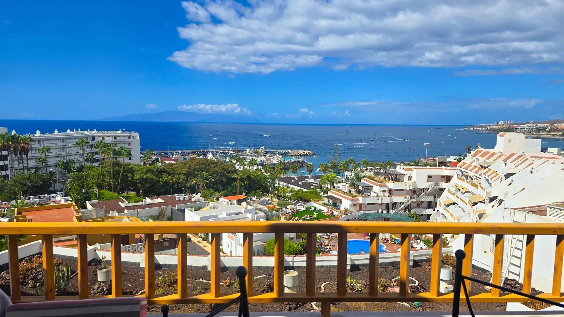 Sunset In Los Geranios By Helloapartments location